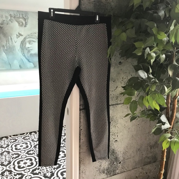 HUE Tights/leggings. - Picture 2 of 9